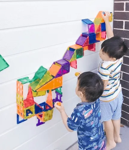 102 Piece Rainbow Creative Pack