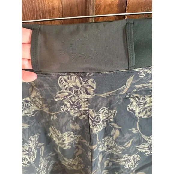 Athleta Trekkie‎ North Printed Short Womens PLUS Size 26 Firma Olive NWT