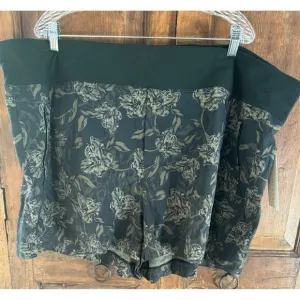 Athleta Trekkie‎ North Printed Short Womens PLUS Size 26 Firma Olive NWT