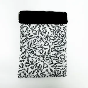 Ave Maria Squeeze Pouch