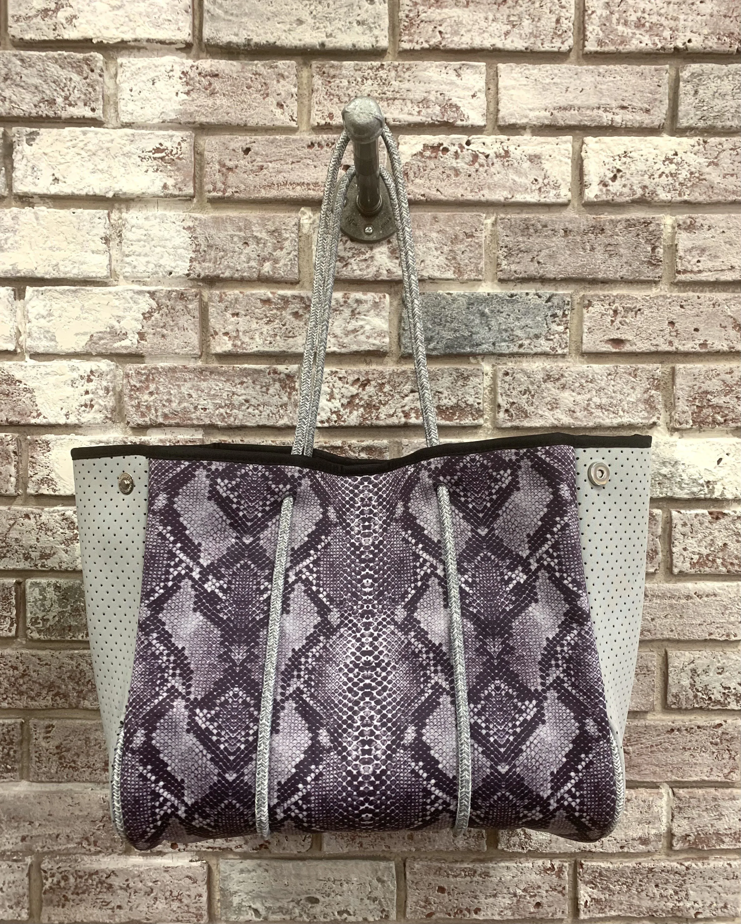 Brady Neoprene Tote
