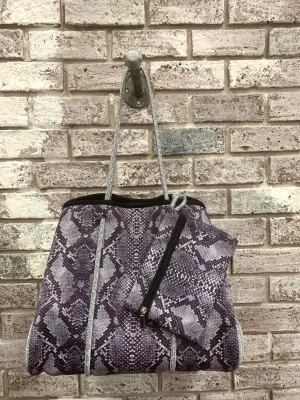 Brady Neoprene Tote