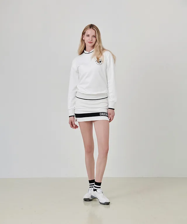 CHUCUCHU Heart Point Crew Neck