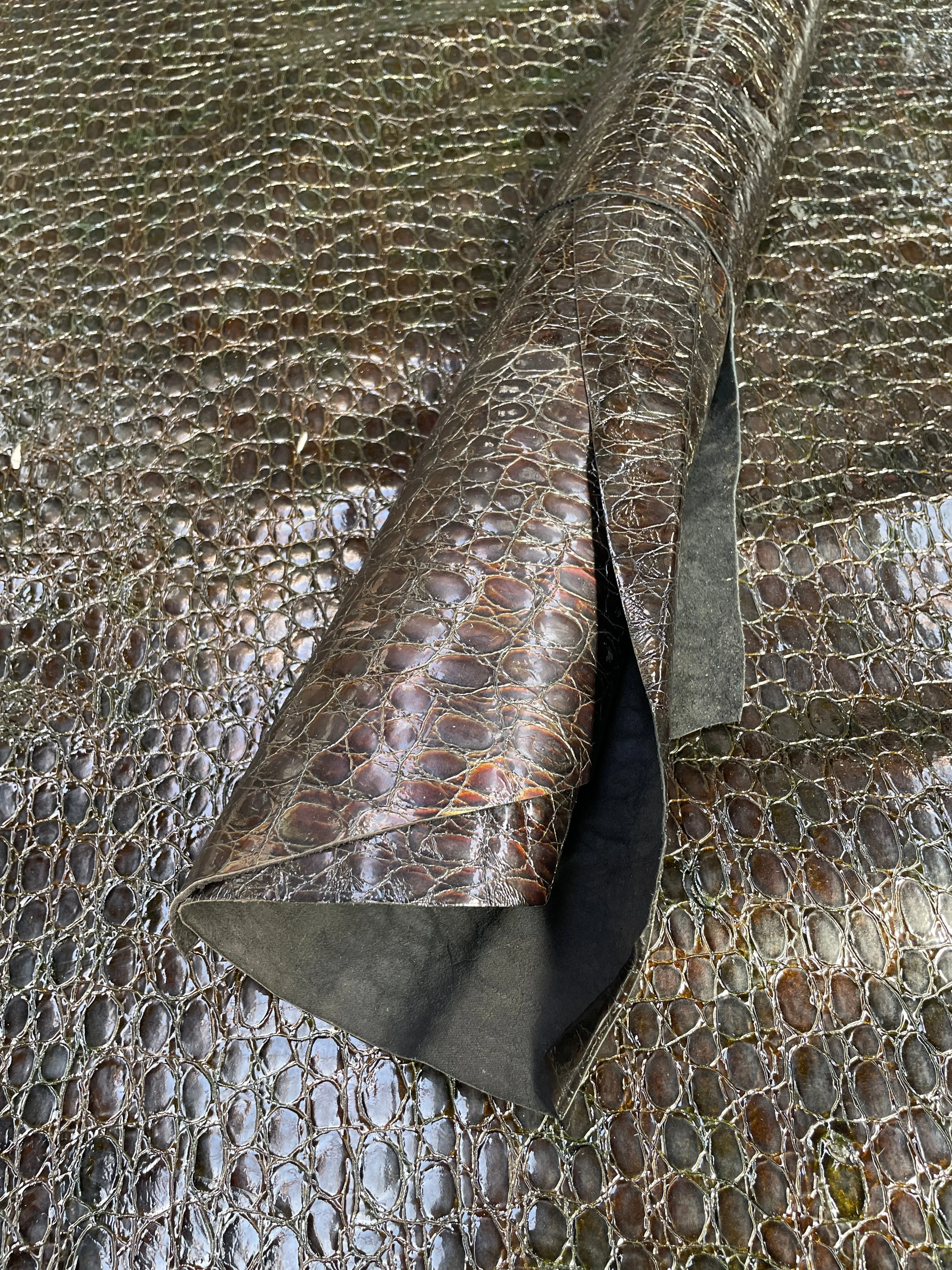 Crocodile Print Cow Side | Dark Brown | 0.8mm | 13 sq.ft | $115 ea.
