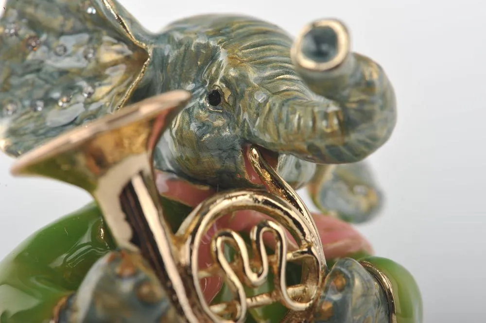 Elephant Playing the Trumpet