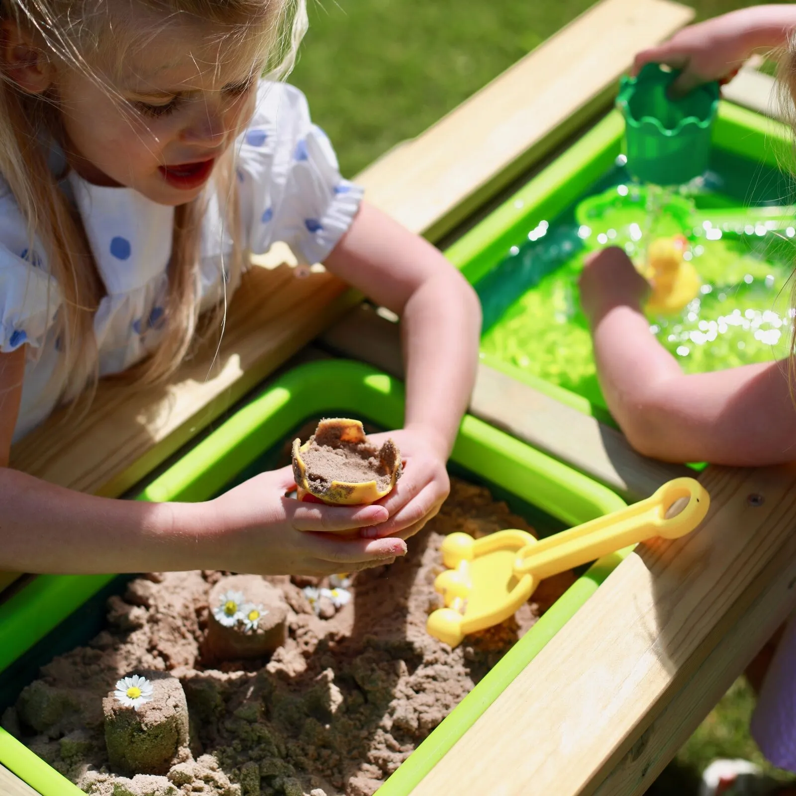 High Quality Montessori 4-in-1 Eco Wooden 4 Seater Picnic Bench, Water Station, Sandpit & Mud Kitchen   Lid | 3 Years  