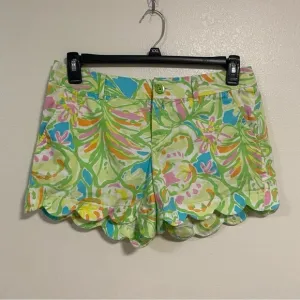 Lilly Pulitzer Shorts Women’s Size 6 Elephant Ear Print Buttercup Scallop Shorts