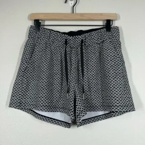 Lululemon On The Fly Short 2.5 Monochromic Black Geo Print Activewear Gym 8