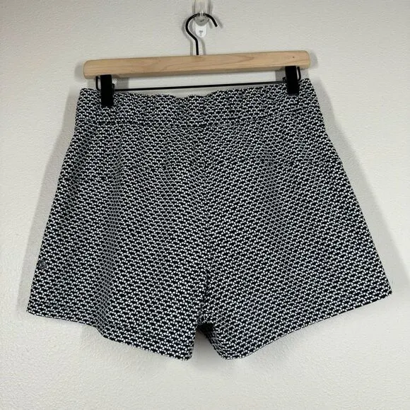 Lululemon On The Fly Short 2.5 Monochromic Black Geo Print Activewear Gym 8