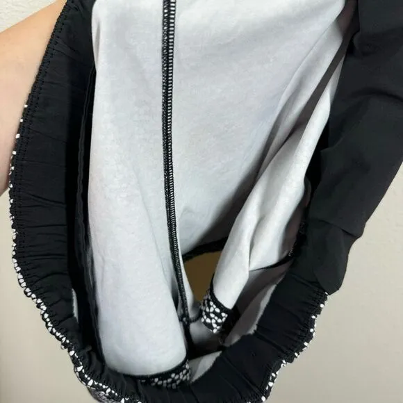 Lululemon On The Fly Short 2.5 Monochromic Black Geo Print Activewear Gym 8