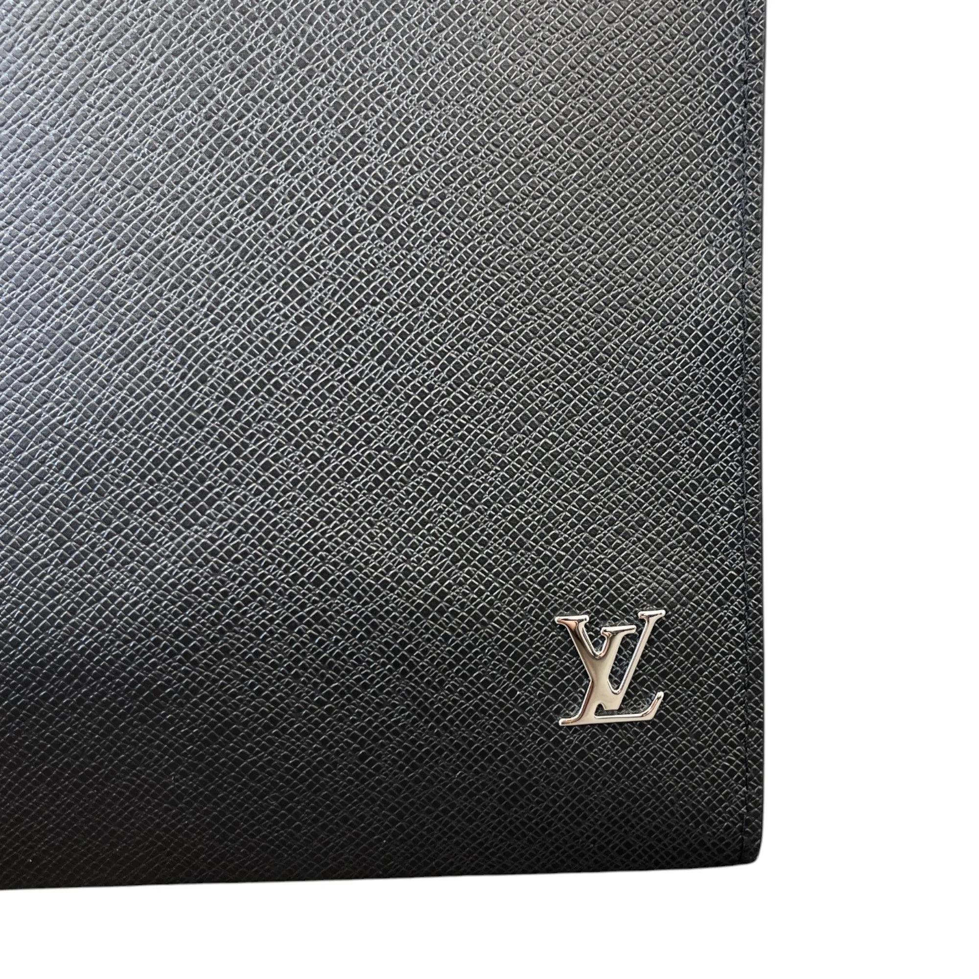 Men's Taiga Leather Pochette Voyage Pouch Black