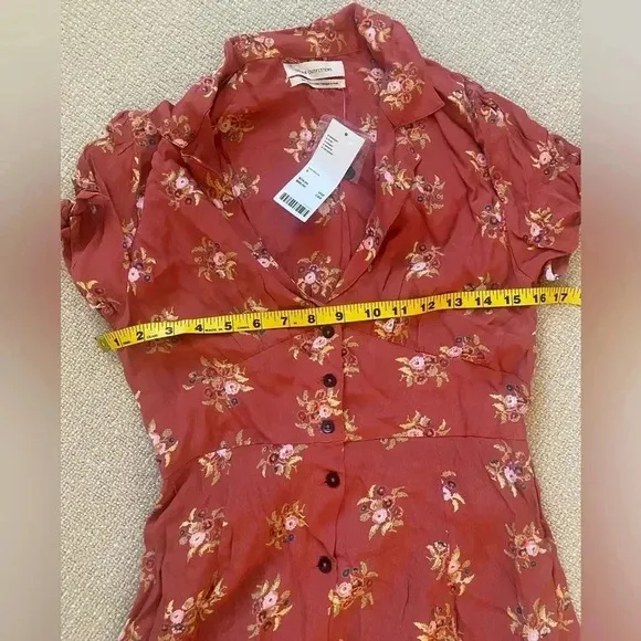 NWT Urban Outfitters Small Elle Floral Midi Dress in Red