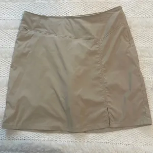 Patagonia skort khaki 10