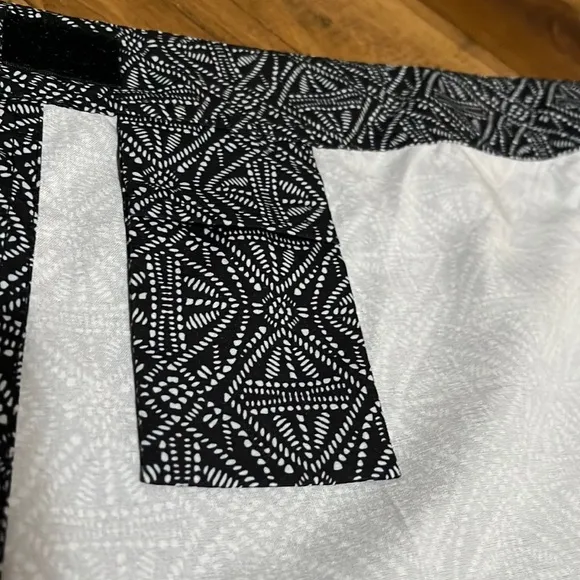 Ripskirt Hawaii Black pearl Batik print, Large