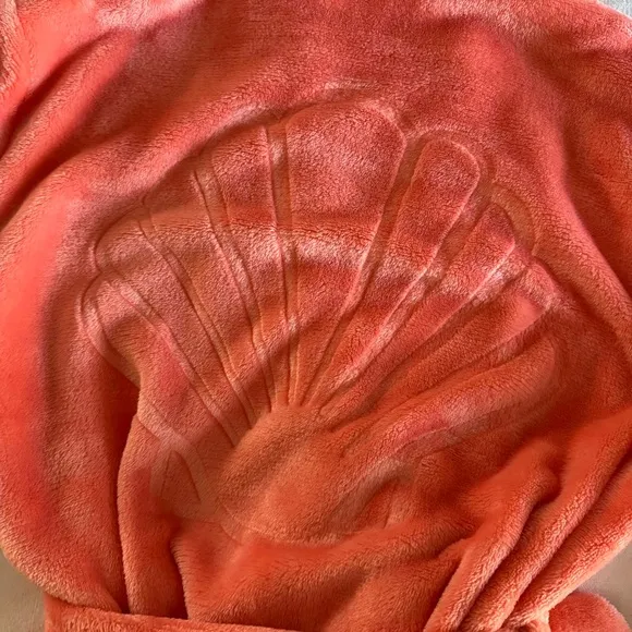 salt sisters co The Sunrise Seashell Robe