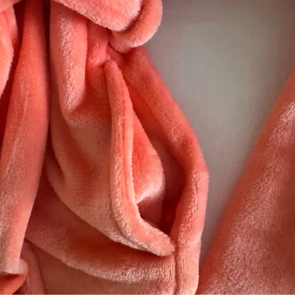 salt sisters co The Sunrise Seashell Robe