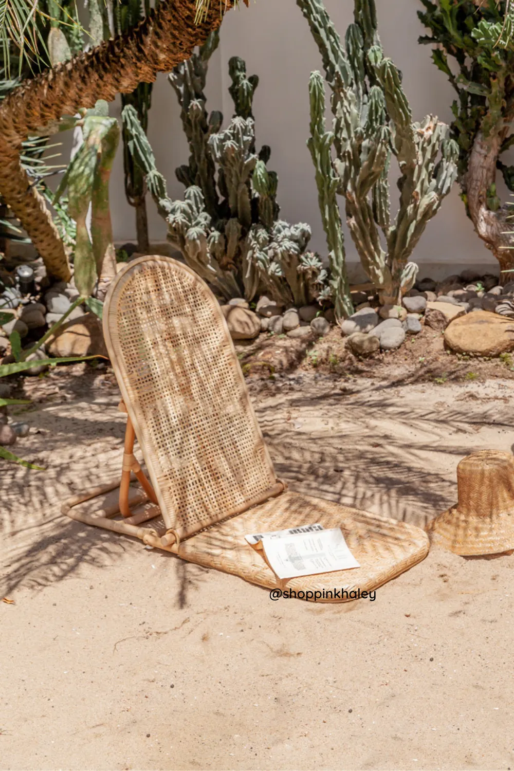 Solona Beach Chair (Los Angeles/Local Delivery Only)