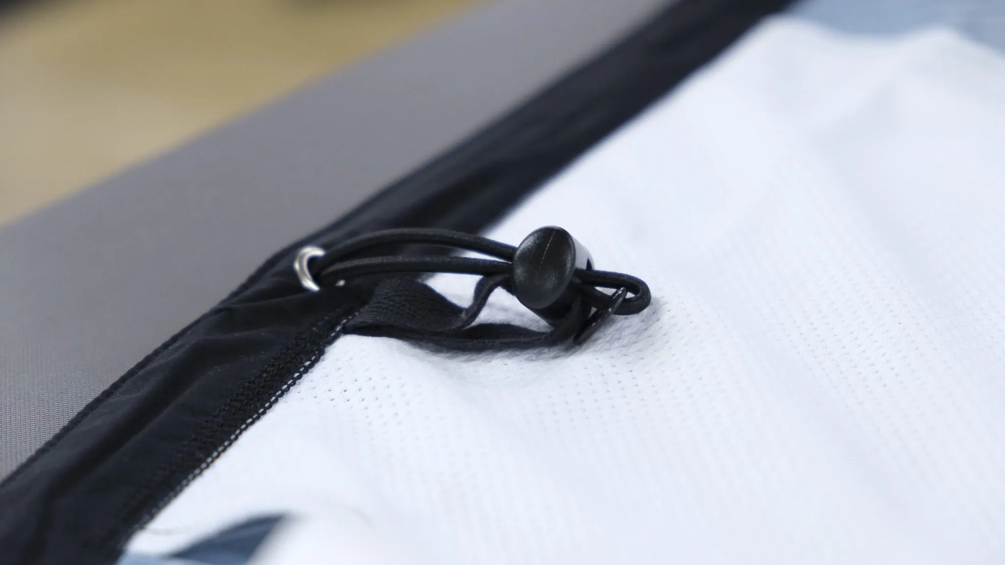 TECH  WIND JACKET