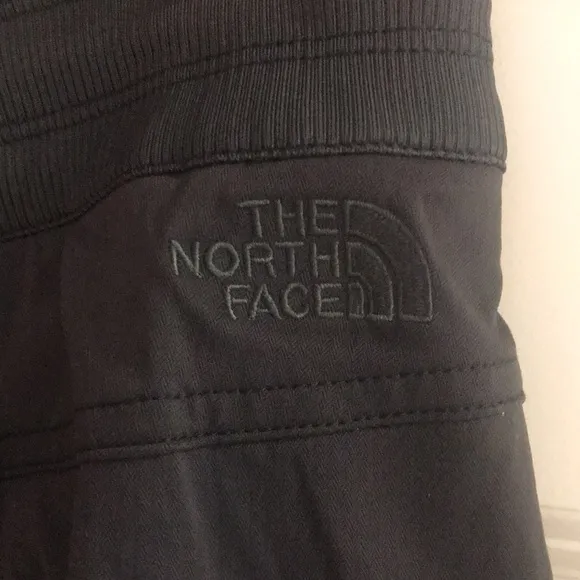 The North Face Athletic/Athleisure Skort, NWT!