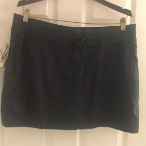 The North Face Athletic/Athleisure Skort, NWT!