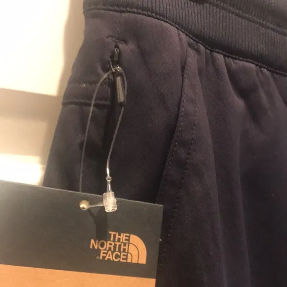 The North Face Athletic/Athleisure Skort, NWT!