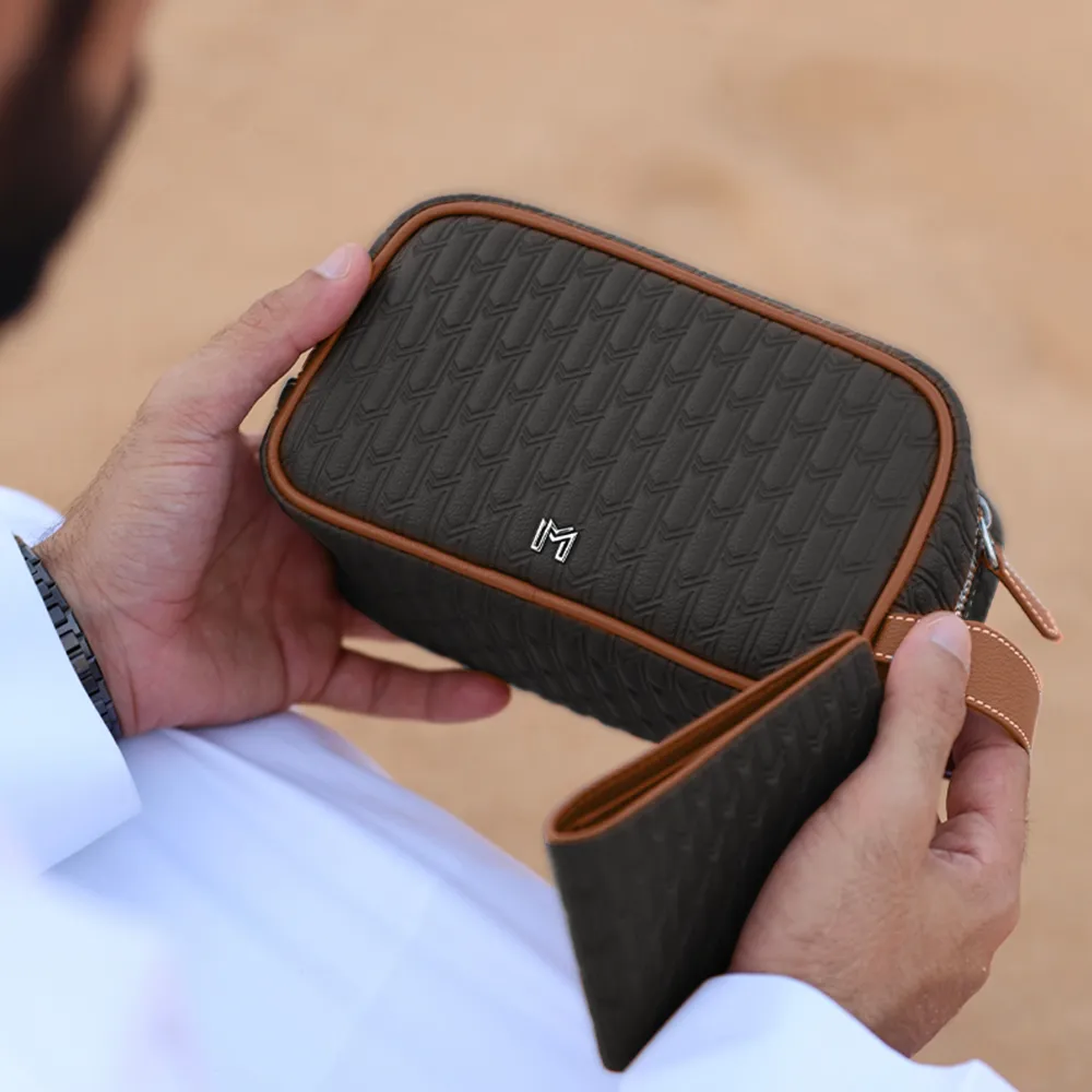 Travel Pouch Black & Tan / Silver