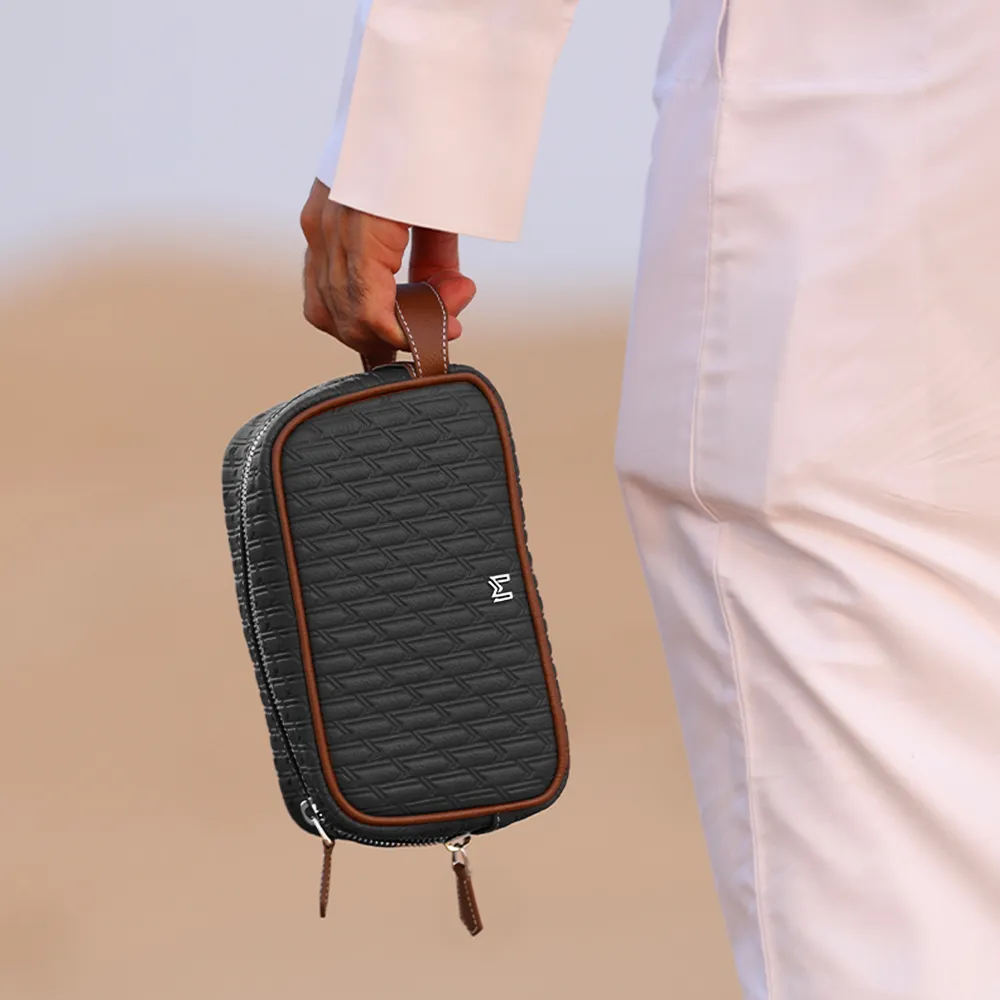 Travel Pouch Black & Tan / Silver
