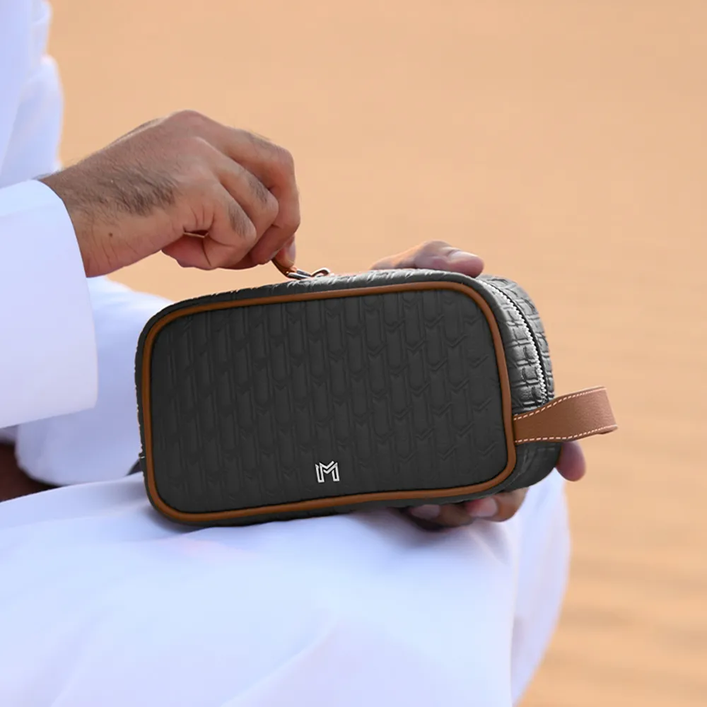 Travel Pouch Black & Tan / Silver
