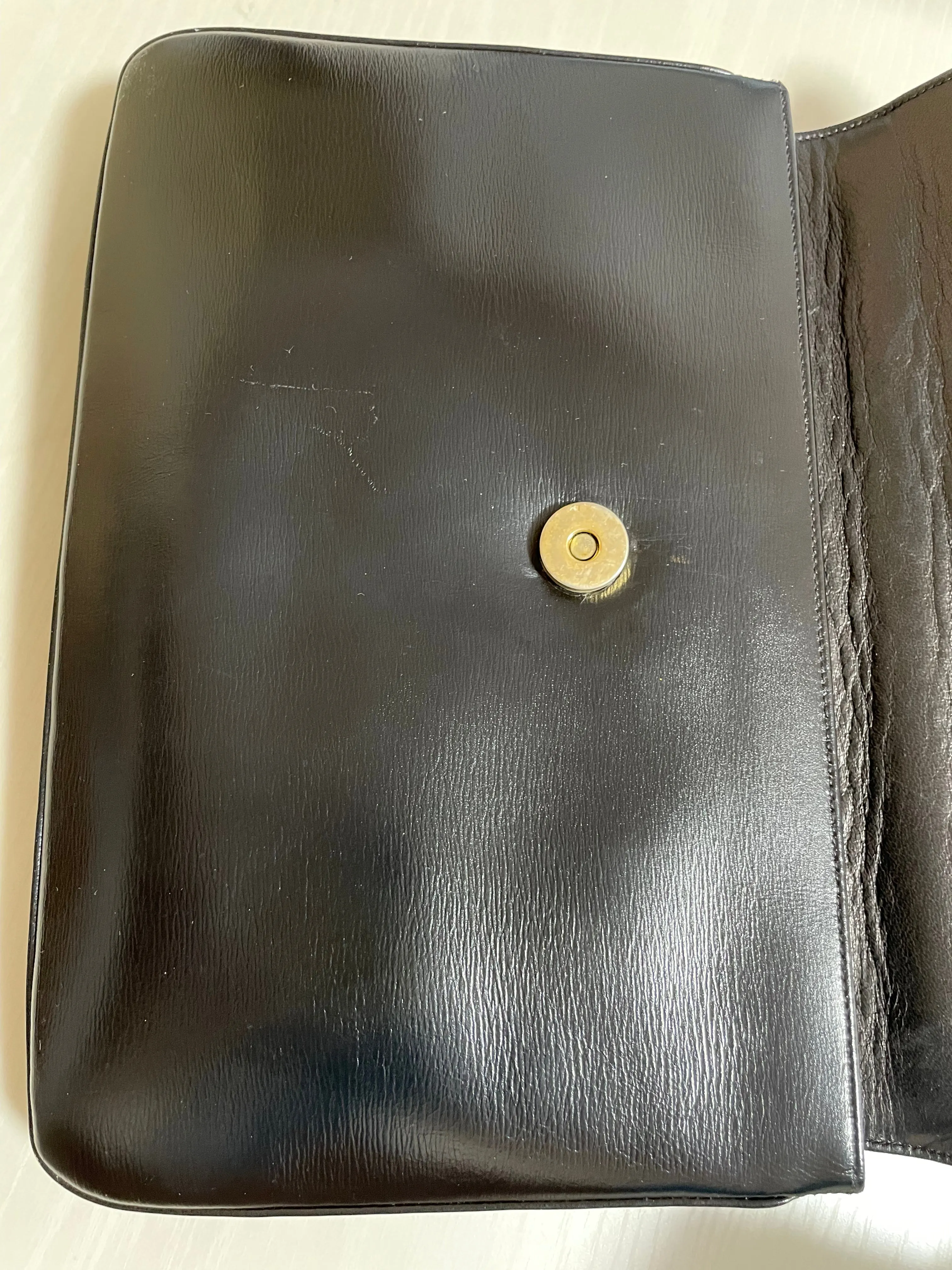 Vintage Lanvin black leather shoulder bag with logo motif. Classic masterpiece. 050320r11