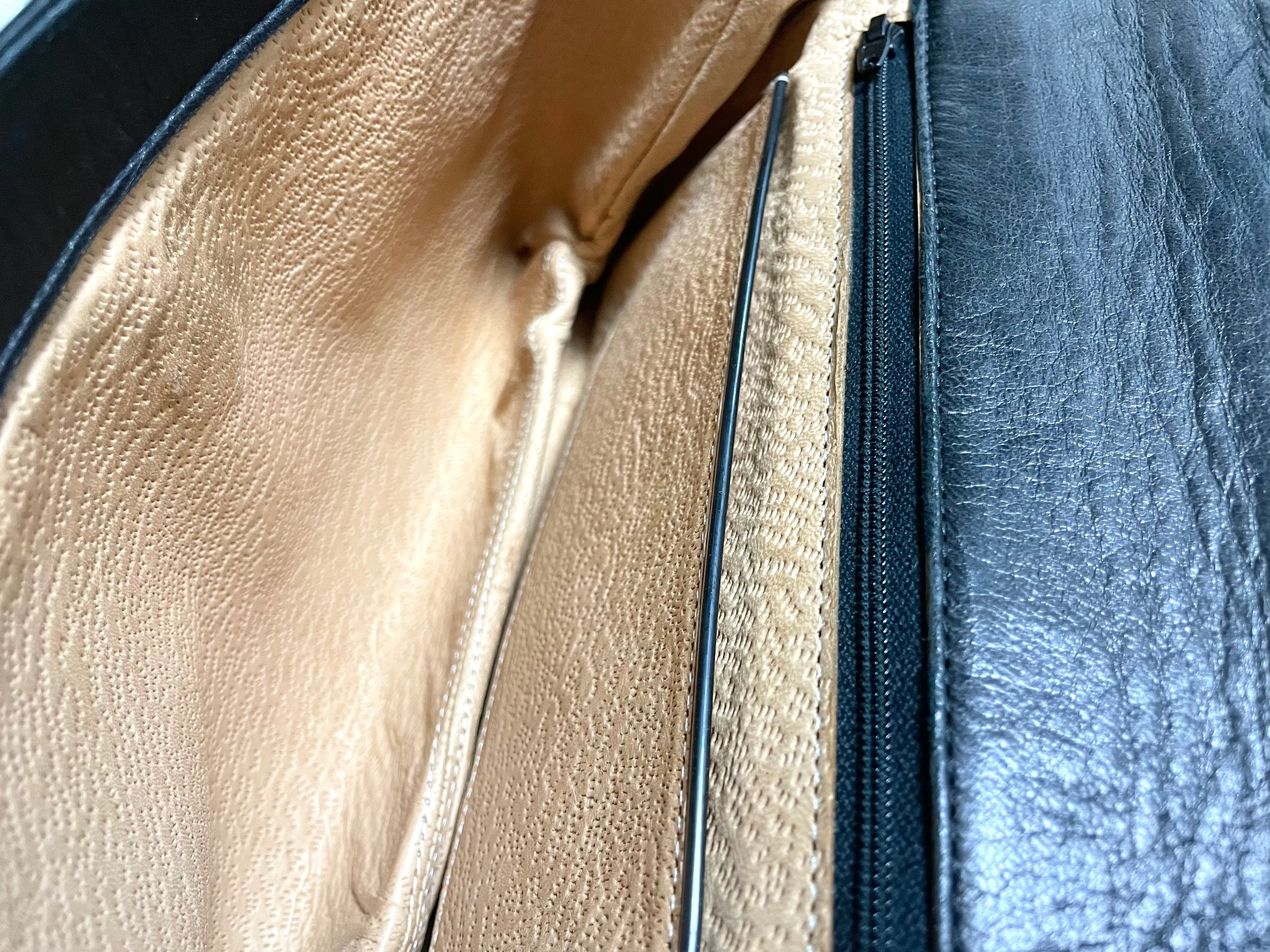 Vintage Lanvin black leather shoulder bag with logo motif. Classic masterpiece. 050320r11