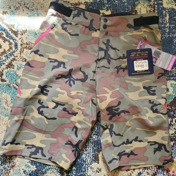 Zoic Womens L Navaeh Camo Shorts Essential Liner Adjustable Waist Biker Tech
