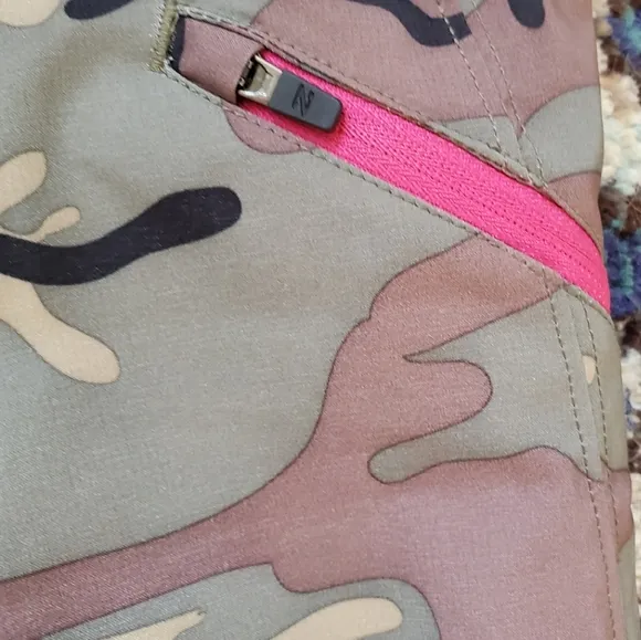 Zoic Womens L Navaeh Camo Shorts Essential Liner Adjustable Waist Biker Tech