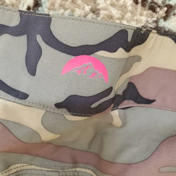 Zoic Womens L Navaeh Camo Shorts Essential Liner Adjustable Waist Biker Tech